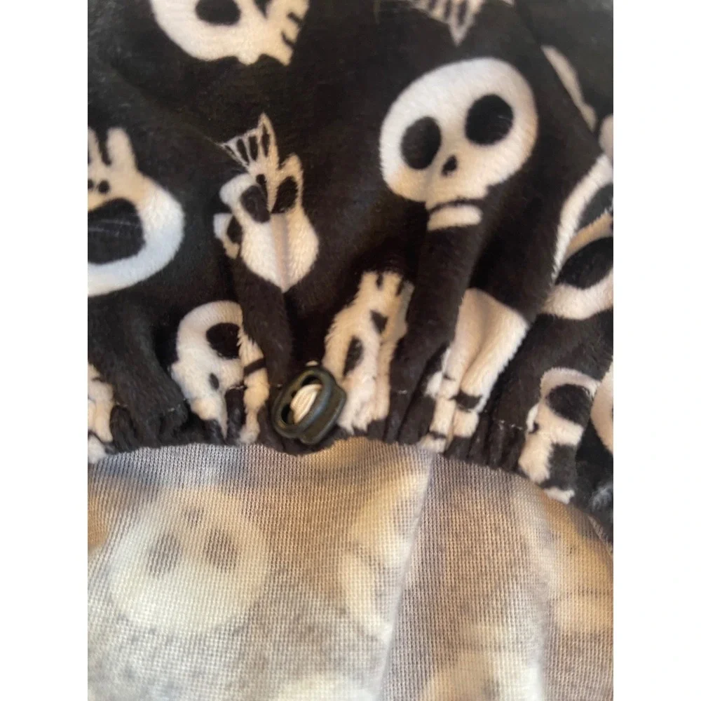 CuteBone Dog Pajamas XS Black White Skull Fleece Pet Jumpsuit Halloween Soft PJs - Picture 3 of 7